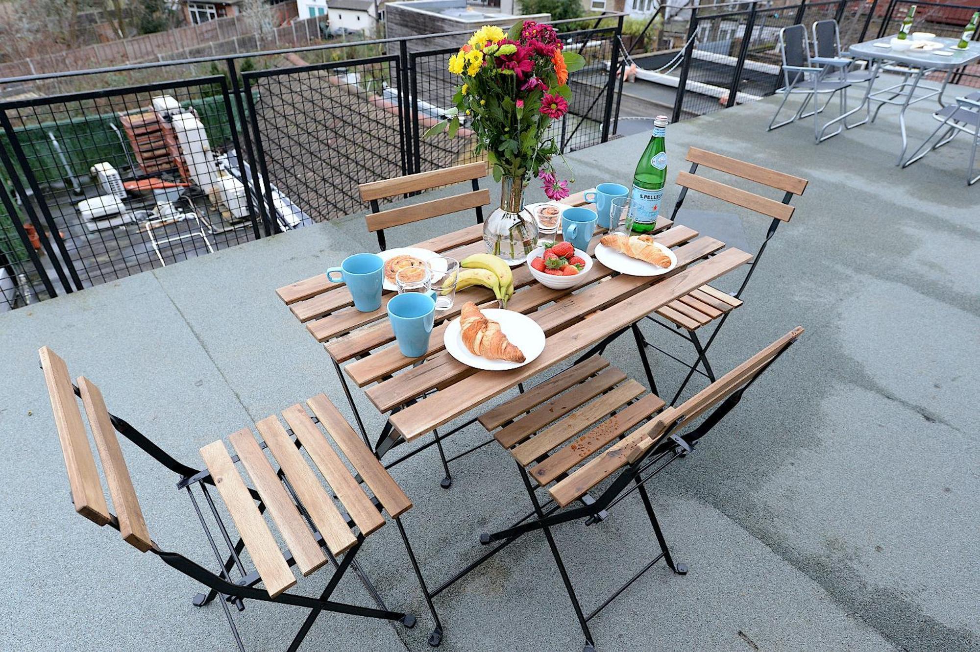 2 Bed Terraced Flat Piccadilly Line Londres Exterior foto